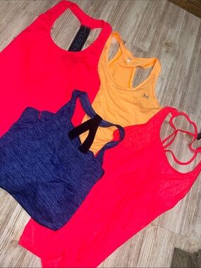 Bundle of 4 large workout tops - under armour - champion - rbx - adidas